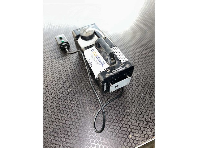 Hq power - rookmachine 600w - afbeelding 1 van  2