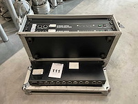 Hq power 4-weg dmx dmx distributer (3x) - afbeelding 1 van  2