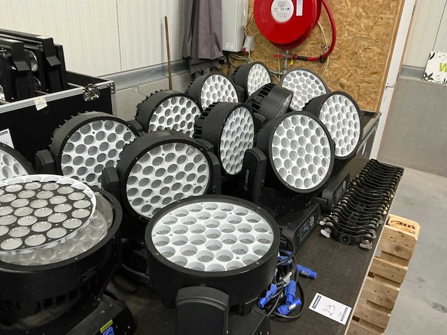 Hq power vdpl3710 moving head (13x) - afbeelding 2 van  6