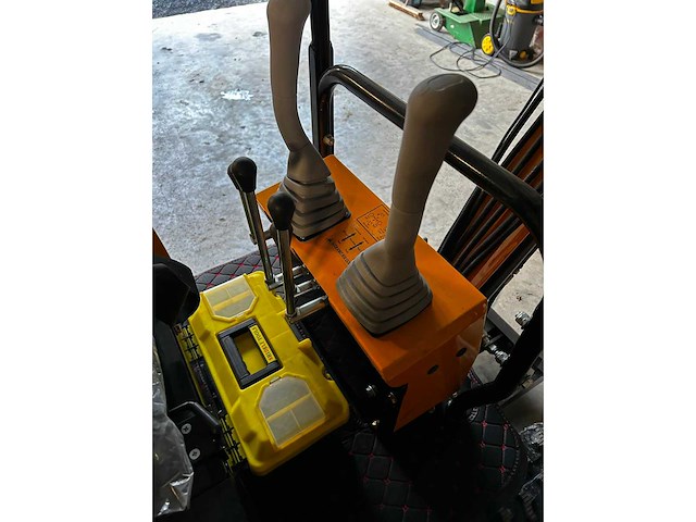Ht10 mini-excavator 2025 - afbeelding 10 van  25