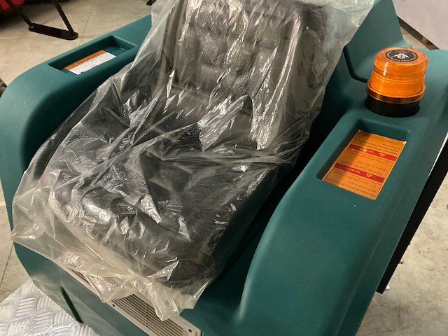 Htdm - dmm1250 - veegmachine, zelfrijdend - 2025 - afbeelding 7 van  10