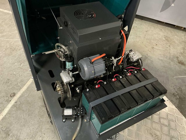 Htdm - dmm1250 - veegmachine, zelfrijdend - 2025 - afbeelding 9 van  10