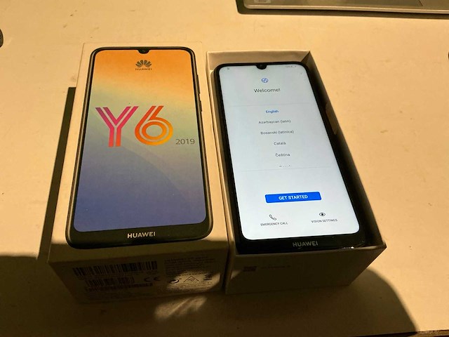Huawei y6 2019 mobiele telefoon - afbeelding 1 van  2