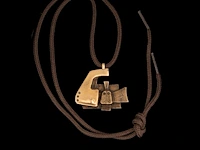 Hubert minnebo (1940), a leather belt with a bronze brown patinated buckle and a ditto pendant, 1/1, signed (+) - afbeelding 7 van  7