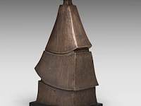 Hubert minnebo (1940), 'de nuraghi-vormgeving lag hem wel', polished and brown patinated bronze, 4/4, 2000, signed (+) 56 x 30 x 20 cm. (22.05 x 11.81 x 7.87 in.) - afbeelding 7 van  8
