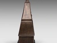 Hubert minnebo (1940), 'de nuraghi-vormgeving lag hem wel', polished and brown patinated bronze, 4/4, 2000, signed (+) 56 x 30 x 20 cm. (22.05 x 11.81 x 7.87 in.) - afbeelding 8 van  8