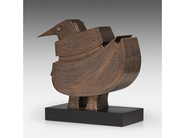 Hubert minnebo (1940), 'deze vlucht was bepalend', polished and brown patinated bronze, 1/1, 2010, signed (+) 26 x 32.5 x 11 cm. (10.24 x 12.80 x 4.33 in.) - afbeelding 2 van  8