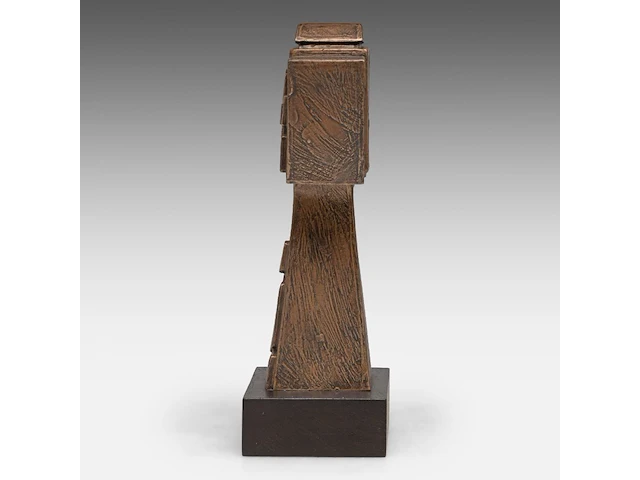Hubert minnebo (1940), 'een klassering van herinneringen voor de volgende generaties vastgelegd', polished and brown patinated bronze, 0/0, 1995, signed (+) 25.5 x 16 x 7.5 cm. (10.03 x 6.29 x 2.95 in.) - afbeelding 3 van  9