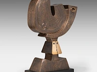 Hubert minnebo (1940), 'het alles omvattende', polished and brown patinated bronze, 1/1, 2009, signed (+) 48 x 34 x 11.5 cm. (18.89 x 13.39 x 4.53 in.) - afbeelding 2 van  8