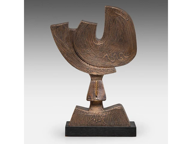 Hubert minnebo (1940), 'het alles omvattende', polished and brown patinated bronze, 1/1, 2009, signed (+) 48 x 34 x 11.5 cm. (18.89 x 13.39 x 4.53 in.) - afbeelding 4 van  8