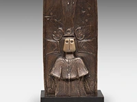 Hubert minnebo (1940), 'het portretteren, in de late namiddag', polished and brown patinated bronze, 2/5, 1991, signed (+) 29.5 x 16 x 10 cm. (11.60 x 6.29 x 3.94 in.)