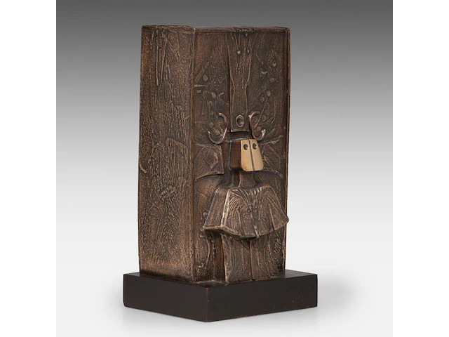 Hubert minnebo (1940), 'het portretteren, in de late namiddag', polished and brown patinated bronze, 2/5, 1991, signed (+) 29.5 x 16 x 10 cm. (11.60 x 6.29 x 3.94 in.) - afbeelding 6 van  8