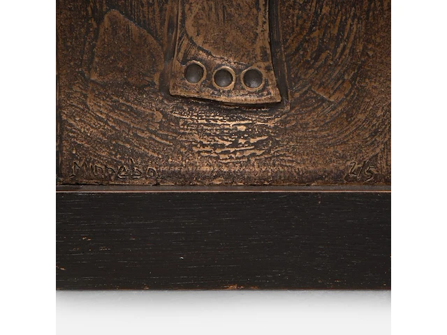 Hubert minnebo (1940), 'het portretteren, in de late namiddag', polished and brown patinated bronze, 2/5, 1991, signed (+) 29.5 x 16 x 10 cm. (11.60 x 6.29 x 3.94 in.) - afbeelding 7 van  8