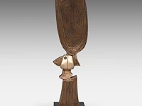Hubert minnebo (1940), 'hij vond beschutting onder de vleugels van zijn eigen dromen', polished and brown patinated bronze, 0/0, signed (+) 44 x 14 x 10 cm. (17.32 x 5.50 x 3.94 in.)