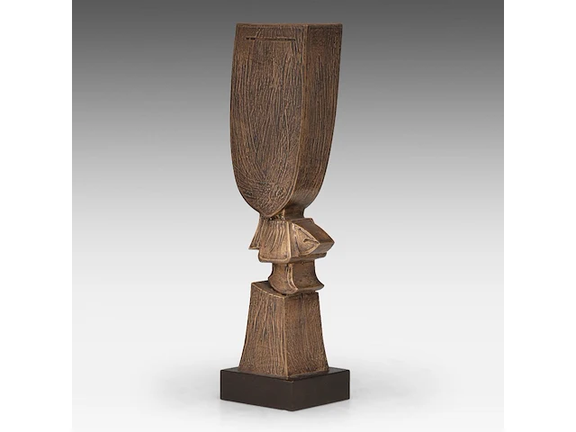 Hubert minnebo (1940), 'hij vond beschutting onder de vleugels van zijn eigen dromen', polished and brown patinated bronze, 0/0, signed (+) 44 x 14 x 10 cm. (17.32 x 5.50 x 3.94 in.) - afbeelding 5 van  8
