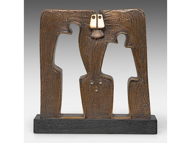 Hubert minnebo (1940), 'hun siddha, verloste ziel, is duidelijk waarneembaar', polished and brown patinated bronze, 1/1, 2017, signed (+) 29.5 x 29 x 6 cm. (11.60 x 11.41 x 2.35 in.) - afbeelding 4 van  8