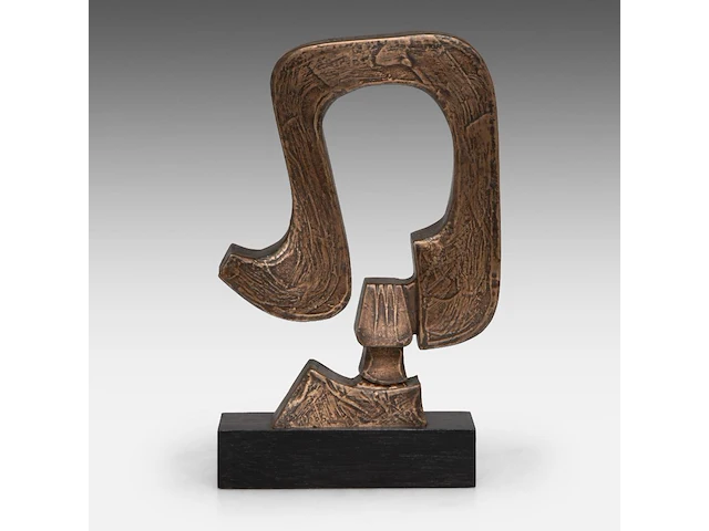 Hubert minnebo (1940), 'in bescherming', polished and brown patinated bronze, 0/0, signed (+) 26 x 18 x 6 cm. (10.24 x 7.08 x 2.35 in.) - afbeelding 4 van  7