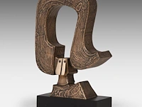 Hubert minnebo (1940), 'in bescherming', polished and brown patinated bronze, 0/0, signed (+) 26 x 18 x 6 cm. (10.24 x 7.08 x 2.35 in.) - afbeelding 6 van  7