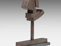 Hubert minnebo (1940), 'in gedachten lisboa, voor mijn bezoek', polished and brown patinated bronze, 1998 (+) 78 x 60 x 16 cm. (30.71 x 23.62 x 6.29 in.) - afbeelding 6 van  7
