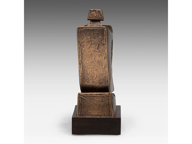 Hubert minnebo (1940), 'met een grijpgrage beweging', polished and brown patinated bronze, 0/0, 1984, signed (+) 18.5 x 15 x 6 cm. (7.28 x 5.91 x 2.35 in.) - afbeelding 3 van  8
