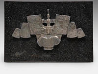 Hubert minnebo (1940), 'toen onderstreepte hij zijn zekerheden', silver on a marble pedestal, 1/1, 1996, signed (+) 15.5 x 28 x 1.5 cm. (6.09 x 11.01 x 0.59 in.)