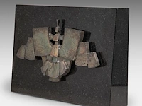 Hubert minnebo (1940), 'toen onderstreepte hij zijn zekerheden', silver on a marble pedestal, 1/1, 1996, signed (+) 15.5 x 28 x 1.5 cm. (6.09 x 11.01 x 0.59 in.) - afbeelding 6 van  6