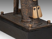Hubert minnebo (1940), 'tussen de vier windstreken', polished and brown patinated bronze, 1/1, 2007 (+) 40 x 9 x 18 cm. (15 3/4 x 3.54 x 7.08 in.) - afbeelding 9 van  9