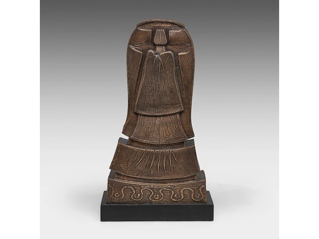 Hubert minnebo (1940), 'van een aanwezigheid gesproken', polished and brown patinated bronze, 1/4, 1993 42 x 23 x 14 cm. (16.53 x 9.06 x 5.50 in.) - afbeelding 4 van  5