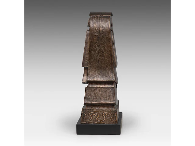 Hubert minnebo (1940), 'van een aanwezigheid gesproken', polished and brown patinated bronze, 1/4, 1993 42 x 23 x 14 cm. (16.53 x 9.06 x 5.50 in.) - afbeelding 5 van  5