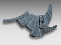 Hubert minnebo (1940), 'vanuit mijn omgeving, een blik van voldoening', hammered, welded and patinated copper, 1981 (+) 180 x 325 x 15 cm. (70.87 x 127.95 x 5.91 in.) - afbeelding 3 van  4