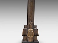 Hubert minnebo (1940), 'variaties op de lingam - zijn morfologisch gedrag was na een tijdje zichtbaar', polished and brown patinated bronze, 1/1, 2001, signed (+) 34.5 x 11 x 11 cm. (13.58 x 4.33 x 4.33 in.) - afbeelding 5 van  9