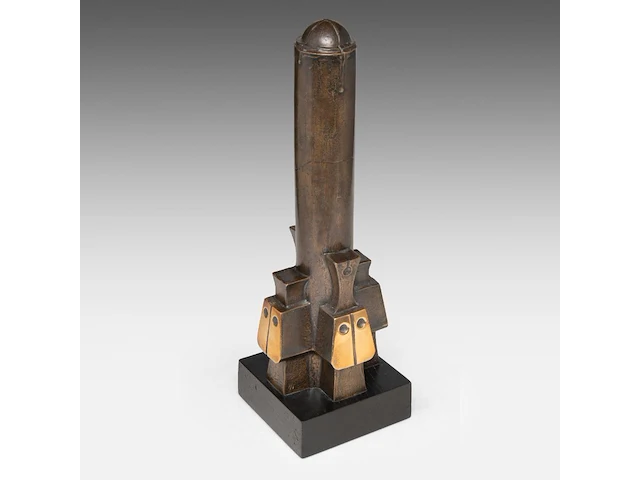 Hubert minnebo (1940), 'variaties op de lingam - zijn morfologisch gedrag was na een tijdje zichtbaar', polished and brown patinated bronze, 1/1, 2001, signed (+) 34.5 x 11 x 11 cm. (13.58 x 4.33 x 4.33 in.) - afbeelding 9 van  9