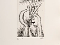 Hubert minnebo (1940), 'volhart', n° 23/60 - 'met gesloten ogen fluisterde hij, zacht kreunend, zijn mooiste herinneringen', polished and brown patinated bronze on book with 9 etches and poetry, 23/60, 2002 (+) 40 x 23 c - afbeelding 5 van  19
