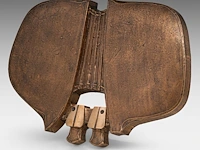 Hubert minnebo (1940), 'zachtjes uitdeinen', relief, polished and brown patinated bronze, 1/1, 2014, signed (+) 29 x 40 x 3.5 cm. (11.41 x 15 3/4 x 1.37 in.) - afbeelding 17 van  22