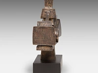 Hubert minnebo (1940), 'zijn blik was duidelijk omkaderd', polished and brown patinated bronze, 1/1, 1990 (+) 23 x 29.5 x 8 cm. (9.06 x 11.60 x 3.14 in.) - afbeelding 3 van  8