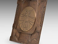 Hubert minnebo (1940), 'zijn liefde voor de zee was duidelijk merkbaar', relief, polished and brown patinated bronze, 0/0, 2006, signed (+) 32 x 32 x 2.5 cm. (12.59 x 12.59 x 0.98 in.) - afbeelding 3 van  5