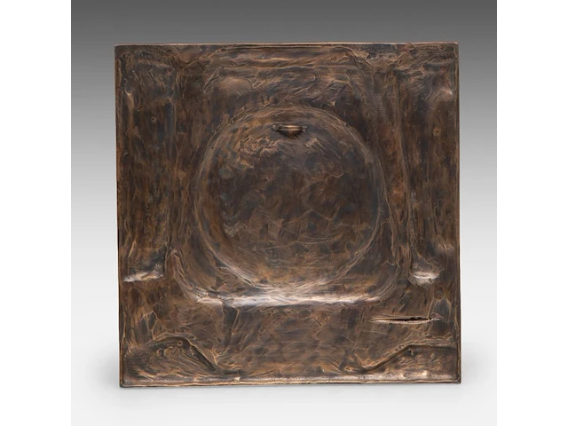 Hubert minnebo (1940), 'zijn liefde voor de zee was duidelijk merkbaar', relief, polished and brown patinated bronze, 0/0, 2006, signed (+) 32 x 32 x 2.5 cm. (12.59 x 12.59 x 0.98 in.) - afbeelding 4 van  5