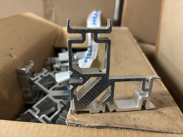 Hueck - schüco 204649 magazijn voorraad raamafdichting en toebehoren raamsluiting (1000x) - afbeelding 1 van  27