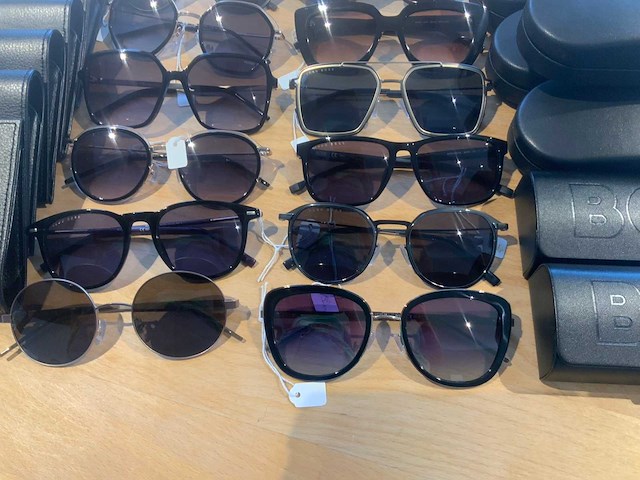 Hugo boss designer zonnebril (12x) - afbeelding 2 van  5