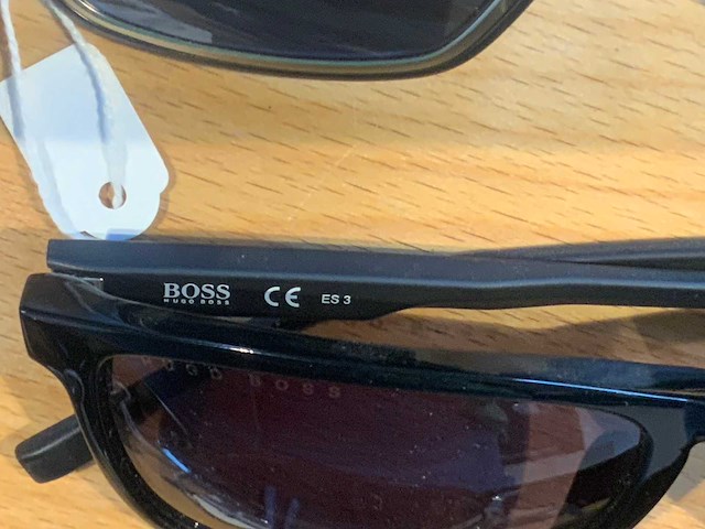 Hugo boss designer zonnebril (12x) - afbeelding 5 van  5