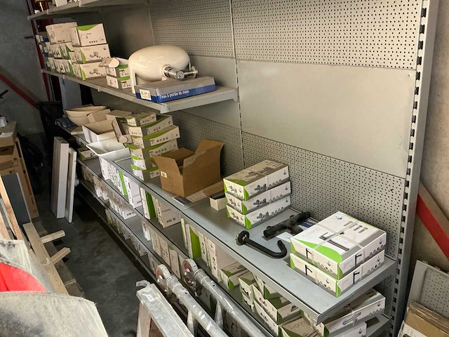 Huishoudkranen+wasbakken uit overstock (+- 100st.) - afbeelding 6 van  13