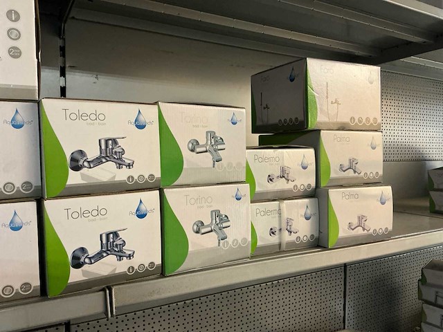 Huishoudkranen+wasbakken uit overstock (+- 100st.) - afbeelding 8 van  13