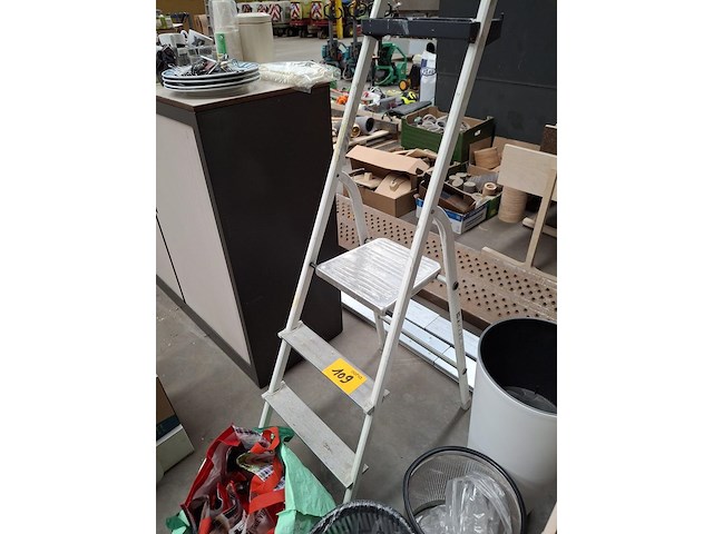 Huisraad en dergelijken - afbeelding 2 van  6