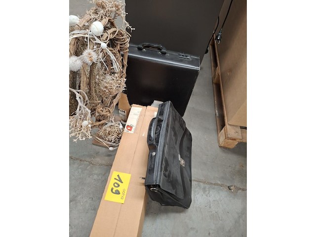 Huisraad en dergelijken - afbeelding 6 van  6