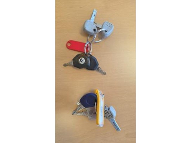 Huisvuilvrachtwagen iveco, datum 1ste inschrijving 20/21/2014, chassisnummer wjme2nnh480c277349, km-stand laatste keuring 152,523, euro eev - afbeelding 9 van  17