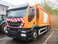 Huisvuilvrachtwagen iveco, datum 1ste inschrijving 20/21/2014, chassisnummer wjme2nnh480c277349, km-stand laatste keuring 152,523, euro eev