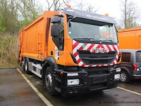 Huisvuilvrachtwagen iveco, datum 1ste inschrijving 20/21/2014, chassisnummer wjme2nnh480c277349, km-stand laatste keuring 152,523, euro eev - afbeelding 11 van  17