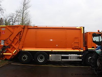 Huisvuilvrachtwagen iveco, datum 1ste inschrijving 20/21/2014, chassisnummer wjme2nnh480c277349, km-stand laatste keuring 152,523, euro eev - afbeelding 12 van  17