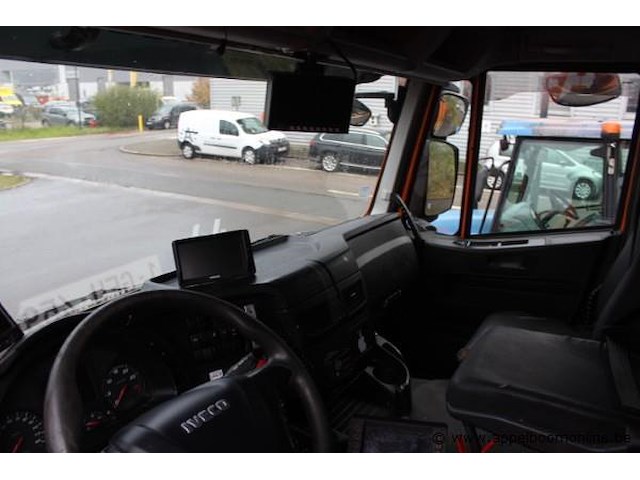 Huisvuilvrachtwagen iveco, datum 1ste inschrijving 20/21/2014, chassisnummer wjme2nnh480c277349, km-stand laatste keuring 152,523, euro eev - afbeelding 17 van  17