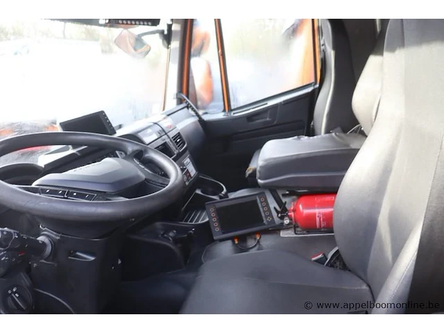 Huisvuilwagen iveco 2y3c, pusher 4000, datum 1ste inschr 20/03/2015, chassisnummer wjme2nnh600305606, km 98,639 laatste keuring, diesel euro vi, deel i+ii, gelijkvormigheidsattest - afbeelding 13 van  19